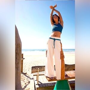 Free People  Movement Playoff Colorblock Wide Leg Cargo Pockets Ivory Size XS